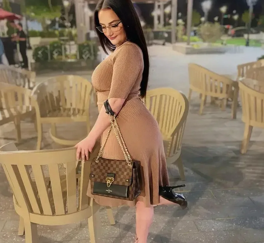 Katt Monroe