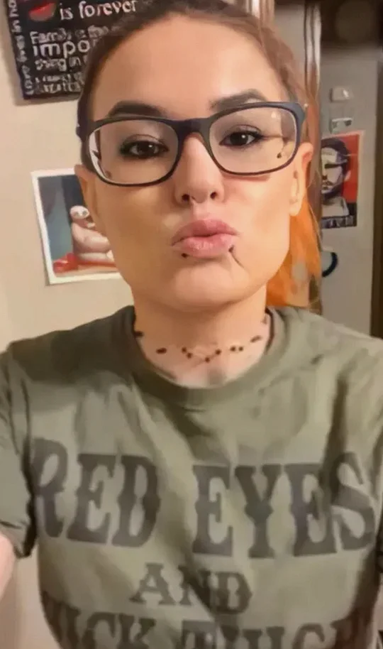 Sandy Tee