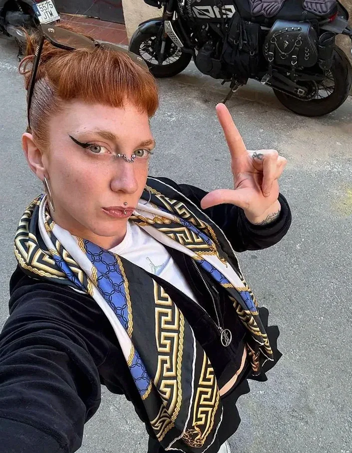Domina D