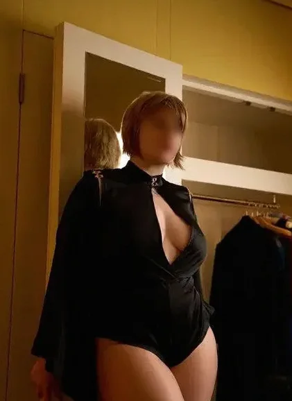 Cora Leigh