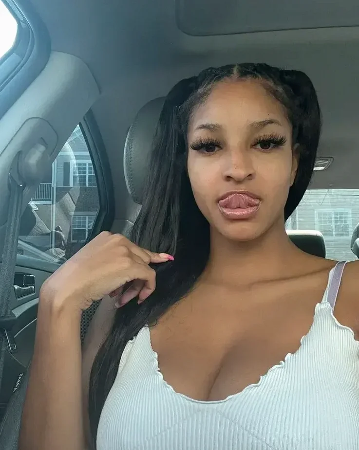 Foxybrown2022