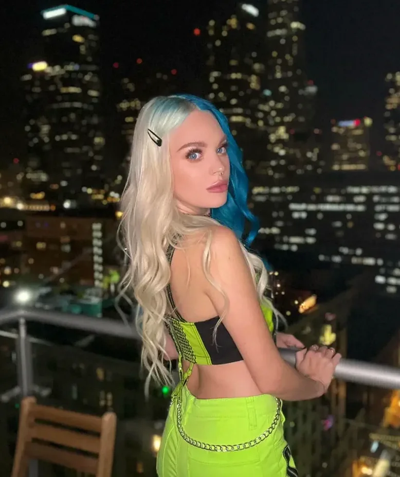 Courtney Smoke