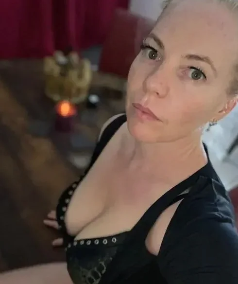 Mistress Lady Pamela