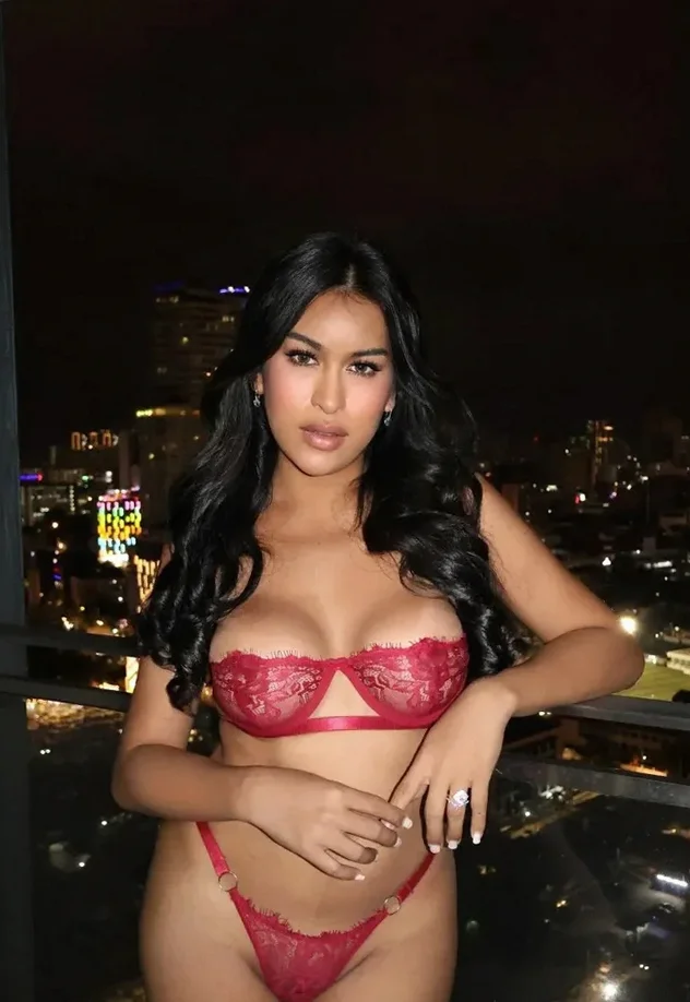 Seductive Danica "Porn Star Experience"