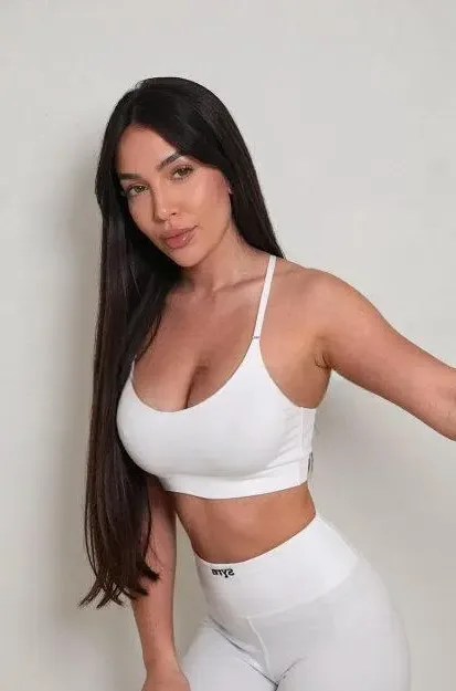 Mia