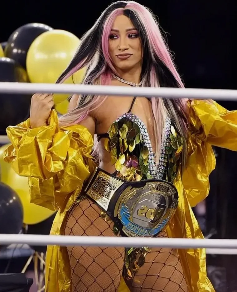Mercedes Mone