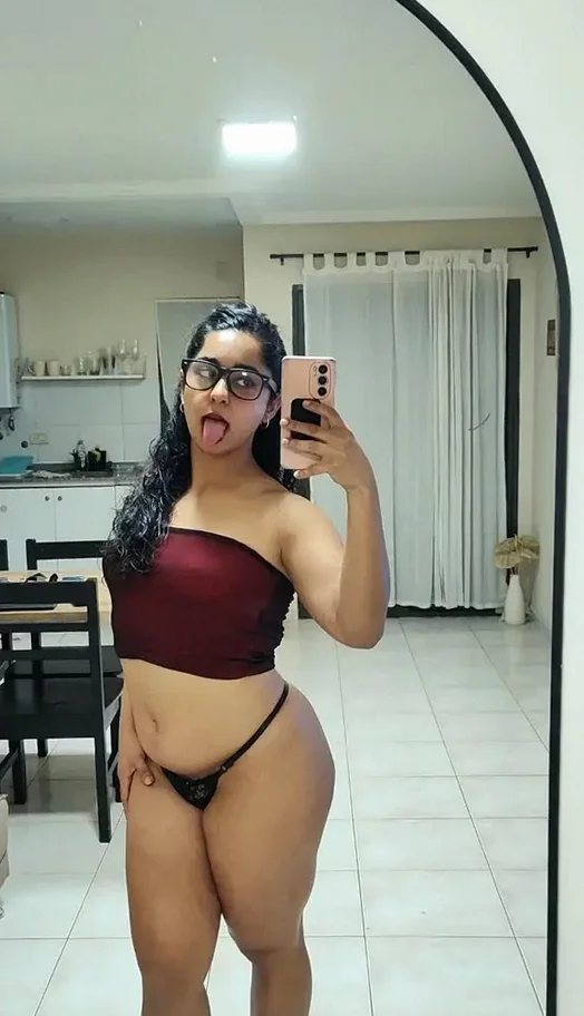 "CUM" HUNGRY CANELA