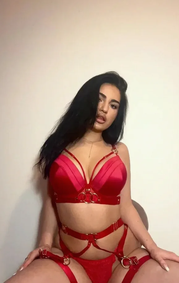 AdelleDanielle