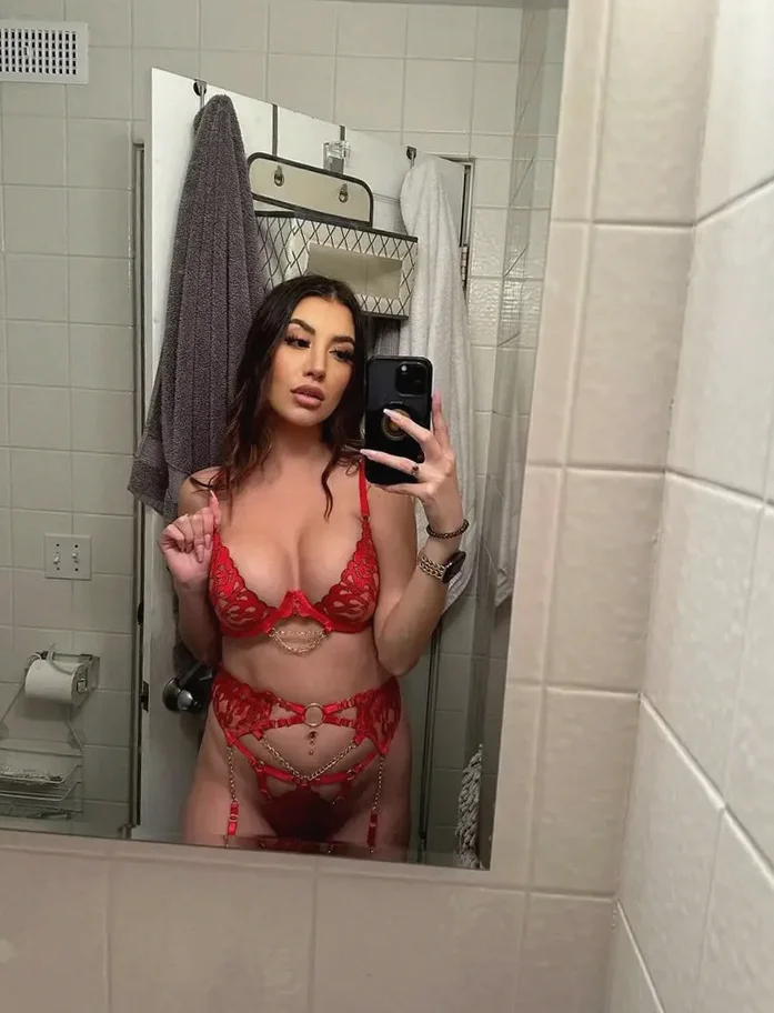 Mistress Alyssa