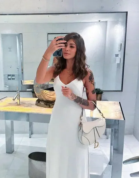 Ava