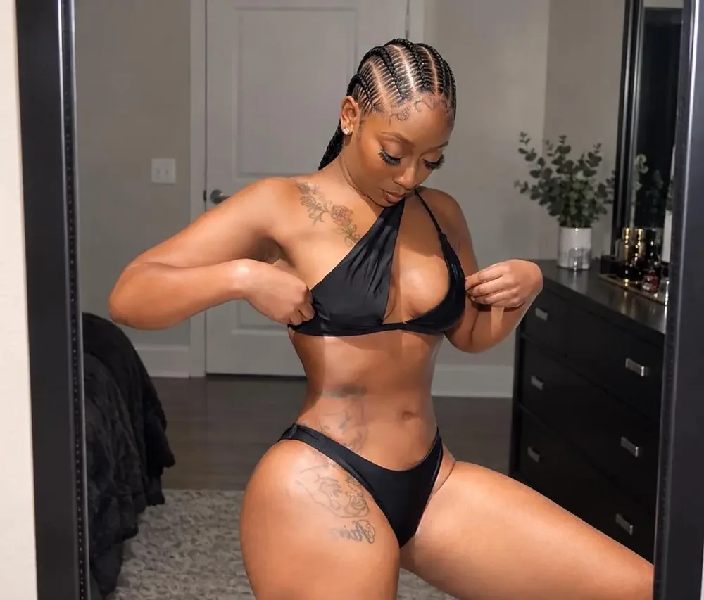SEXY LINDA