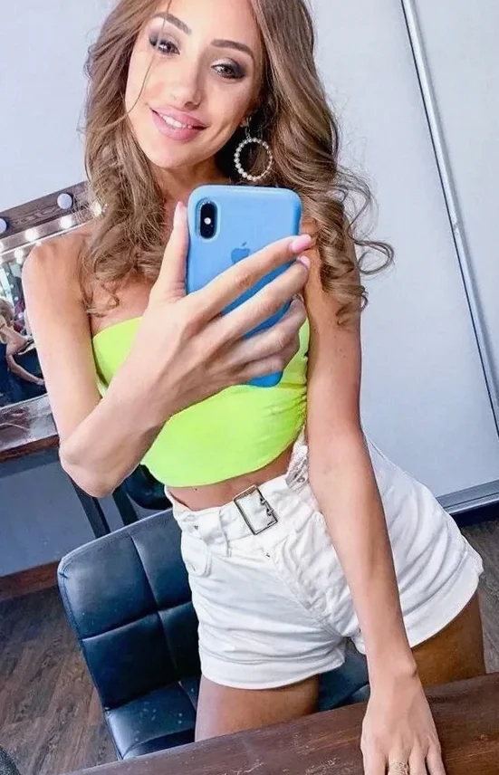 NICOLE
