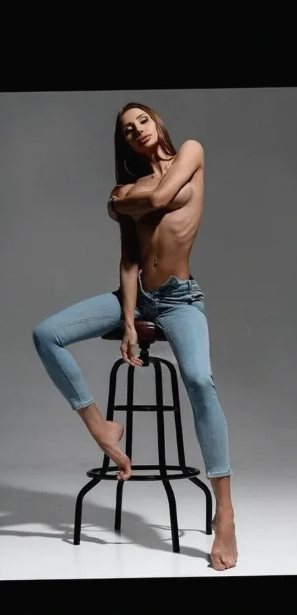 NICOLE