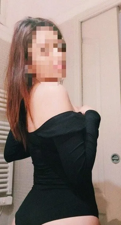 BELLA CAROLINE