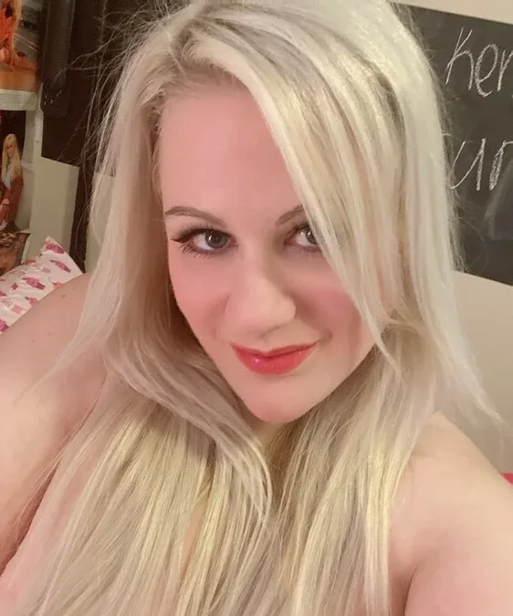 Curvy Mary