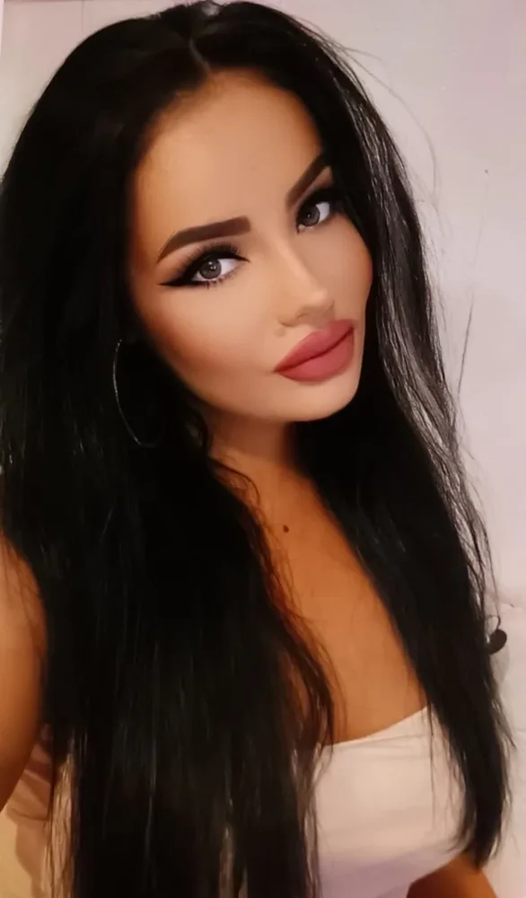 REAL PICS-In or out-gfe or Pse-videochat