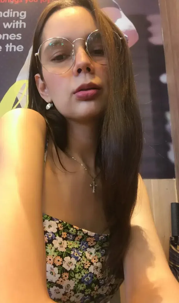 Eyes Here!new Girl in Sydney