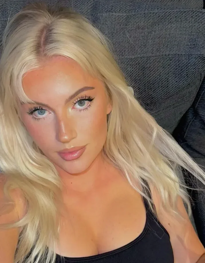 Danger Blonde Dimepiece... Pixie